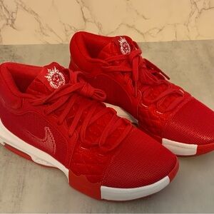 New Nike LeBron Witness 8 Athletic Shoes Size 10 Red/White